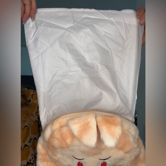 Labufu Little Monsters Furry backpack NEW - Picture 5 of 6